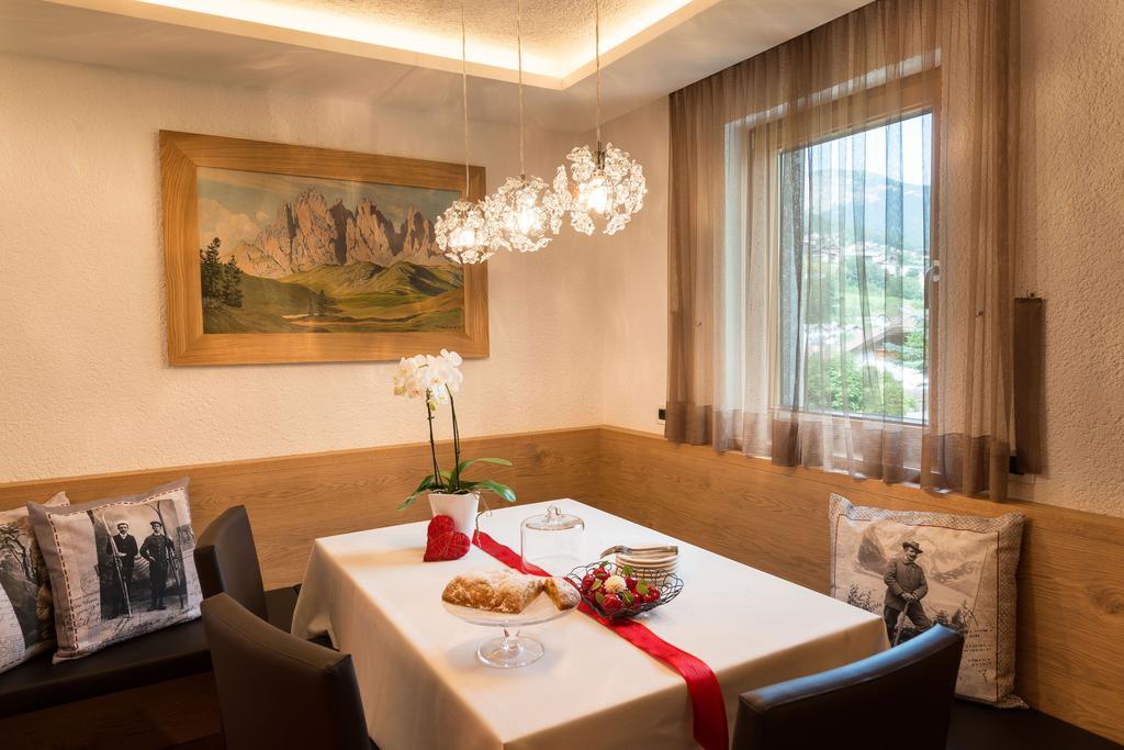 Alpin Sport Apart otel Urtijëi Oda fotoğraf