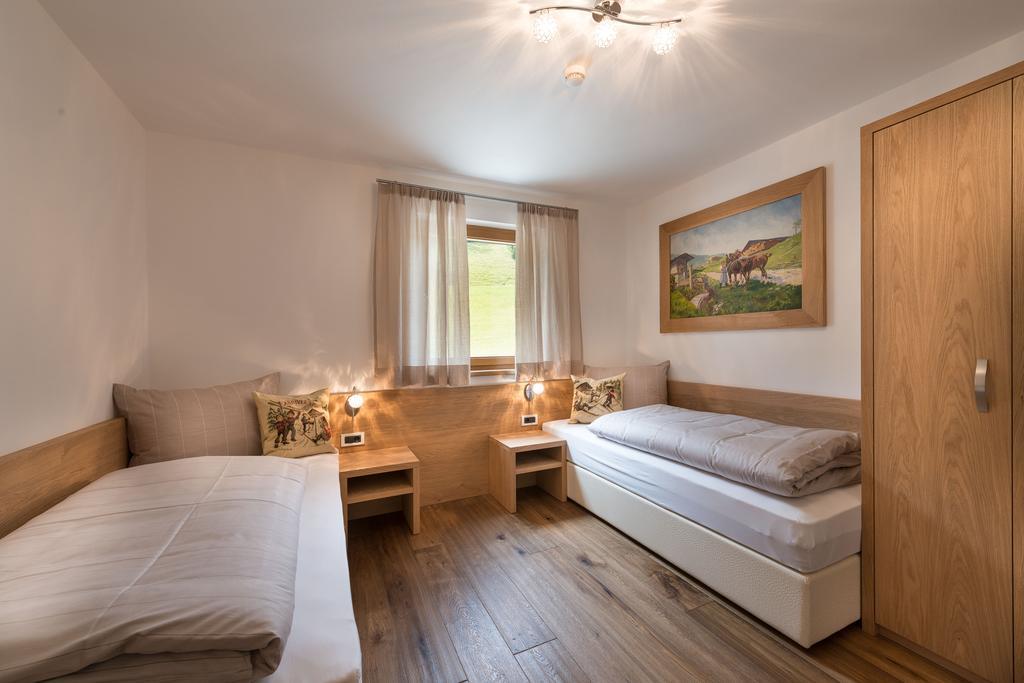 Alpin Sport Apart otel Urtijëi Oda fotoğraf